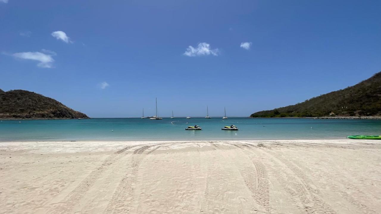 Cul de Sac Island Escape, Marina Paradise & Beach Adventures מראה חיצוני תמונה